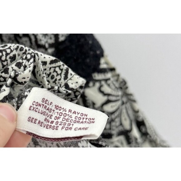 Mudd Juniors Black & Cream Flare Sleeve Flowy Blouse Size M Boho Hippie - Picture 7 of 10